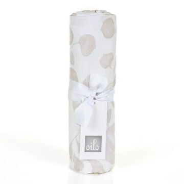 Picture of Leaf Swaddle Blanket | by Olio